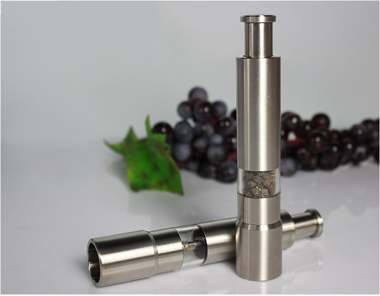 New Stainless Steel Pepper Grinder
